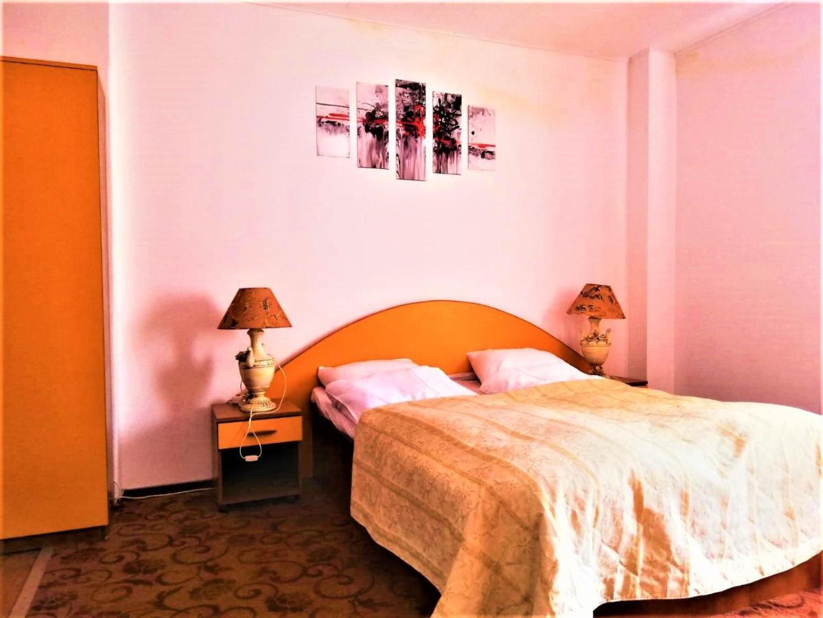 Hotel Dolce Far Niente Braşov Exteriör bild